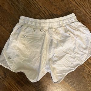Lululemon Hotty Hot Shorts Size 6 White